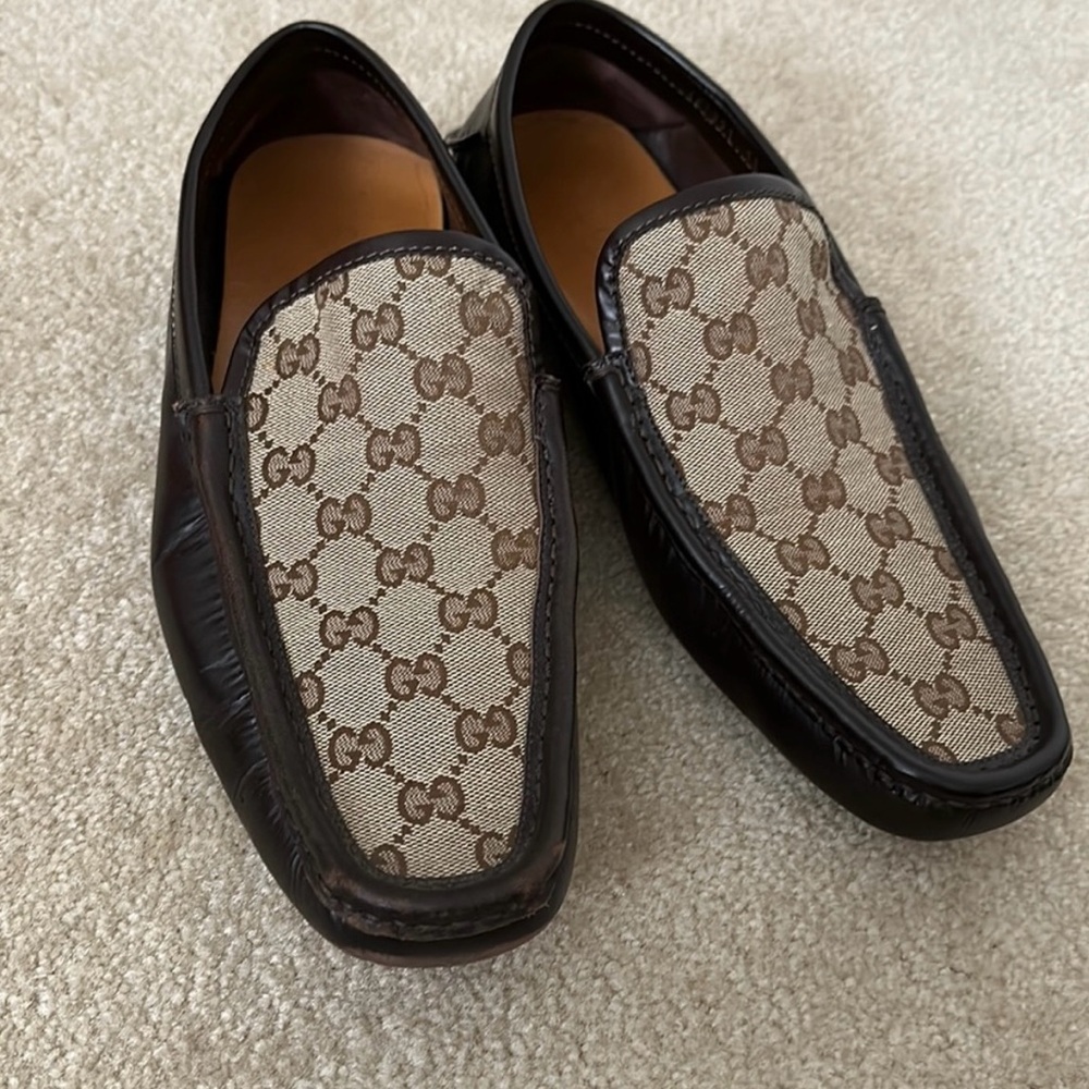 AUTHENTIC GUCCI DRIVERS MENS